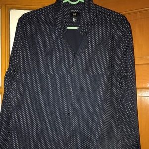 Long sleeve men’s dress shirt
